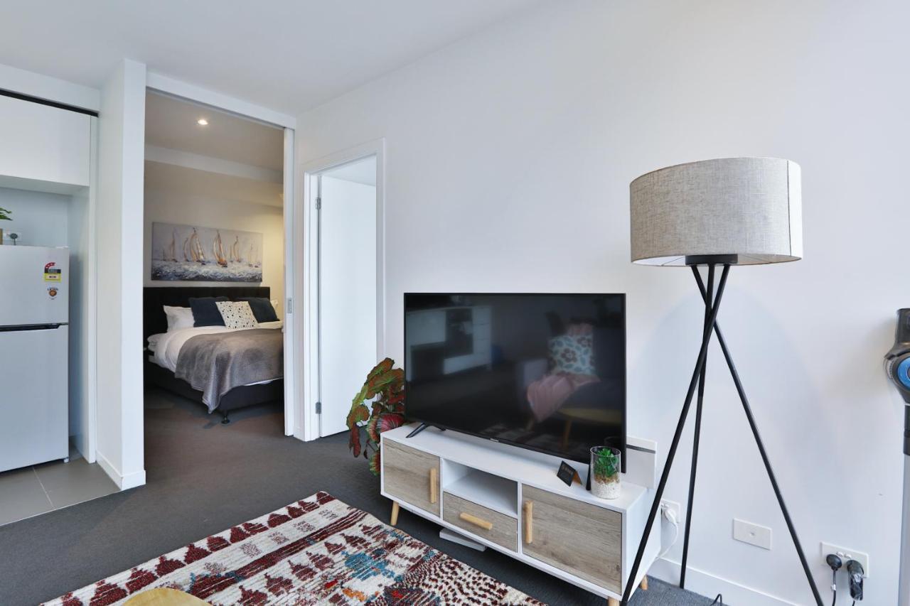My80 Apartment Located In The Inner Of Melbourne Cbd Exteriör bild